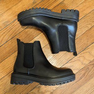 Lug sole chunky platform chelsea boots, women's 6.5
